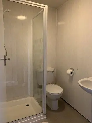 Standard Süit, Banyolu/Duşlu