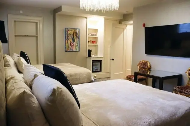 Luxury Oda, 2 Büyük (Queen) Boy Yatak