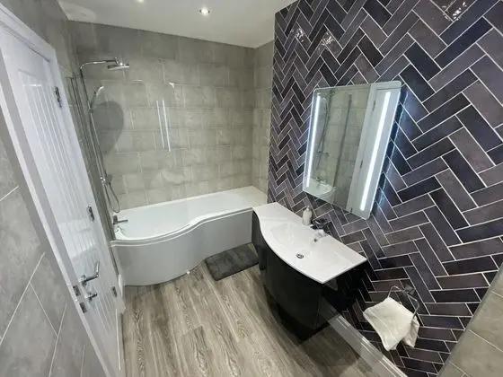 Superior Apart Daire, Banyolu/Duşlu