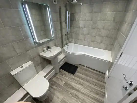 Superior Apart Daire, Banyolu/Duşlu