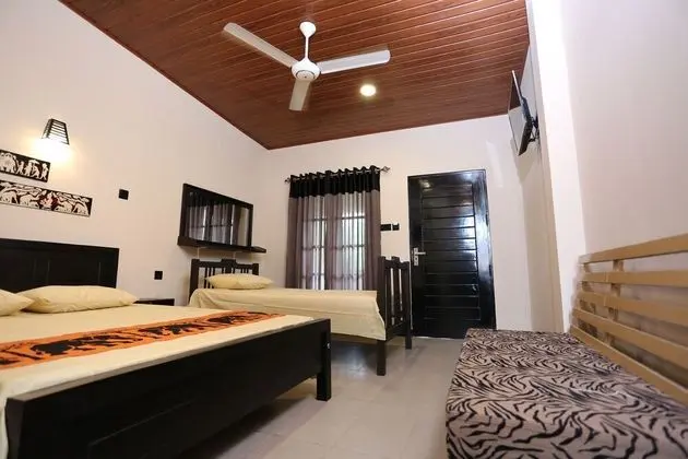 Deluxe Üç Kişilik Oda