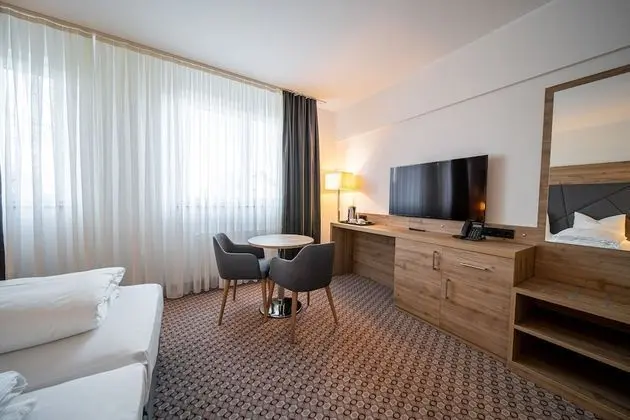 Comfort Tek Büyük Yataklı Oda