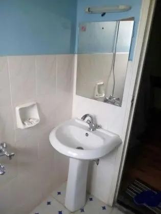 Büyük Yataklı Tek Kişilik Oda, Sigara İçilmez