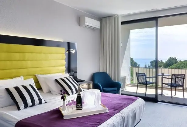 Luxury Tek Büyük Yataklı Oda, Teras, Deniz Manzaralı