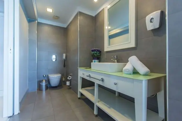 Deluxe Tek Büyük Yataklı Oda, Deniz Manzaralı