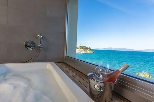 Deluxe Tek Büyük Yataklı Oda, Deniz Manzaralı