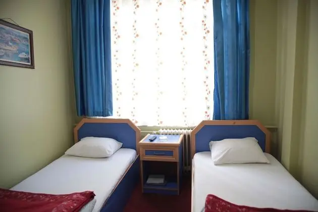 Tek Kişilik Oda, Ortak Banyo