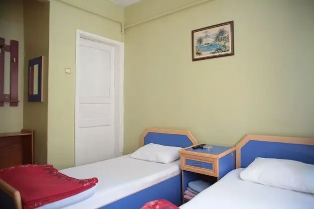 Tek Kişilik Oda, Ortak Banyo