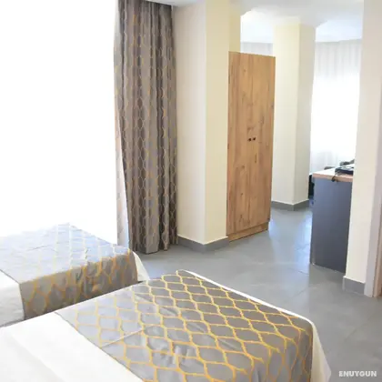 Deluxe Suit Deluxe Family Room