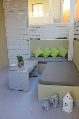 Standard Stüdyo, Kısmi Deniz Manzaralı