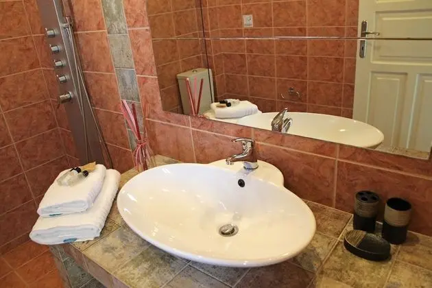 Standard Stüdyo, Kısmi Deniz Manzaralı