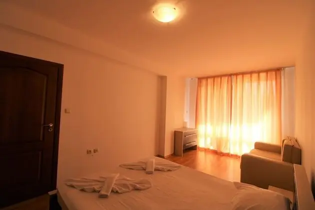 Apart Daire, 1 Yatak Odası, Havuz Manzaralı
