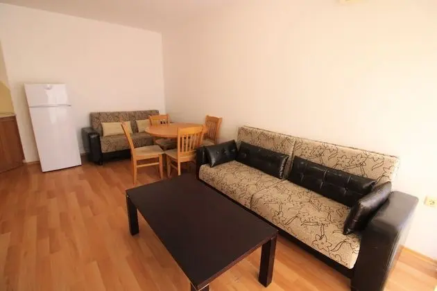 Apart Daire, 1 Yatak Odası, Havuz Manzaralı