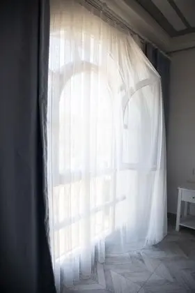 Çift Kişilik, Deniz Manzaralı