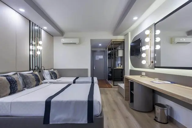 https://images.etstur.com/imgproxy/resize/2560x1440/files/images/hotelImages/etsrooms/386/Eftalia_Aqua_20251226100616_0.jpg