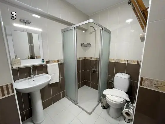 Çift Kişilik, Bahçe Manzaralı