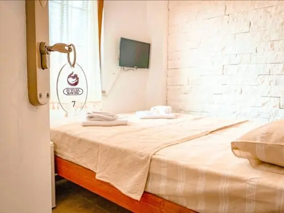 Tek Kişilik, Bahçe Manzaralı
