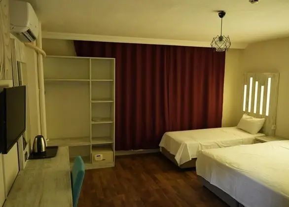 İki Ayrı Yataklı Oda, Şehir Manzaralı