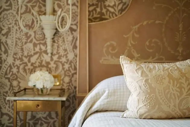 Deluxe Oda, 1 Büyük (Queen) Boy Yatak