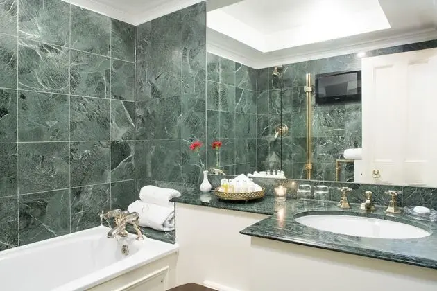 Deluxe Oda, 1 Büyük (Queen) Boy Yatak