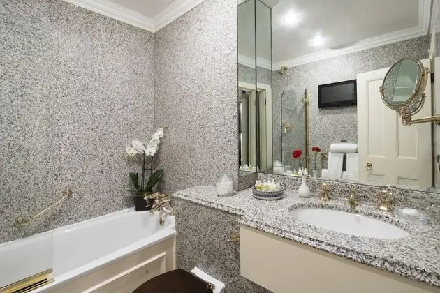 Deluxe Oda, 1 Büyük (Queen) Boy Yatak