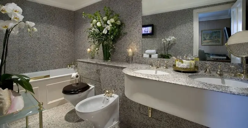 Süit (Victoria & Albert)