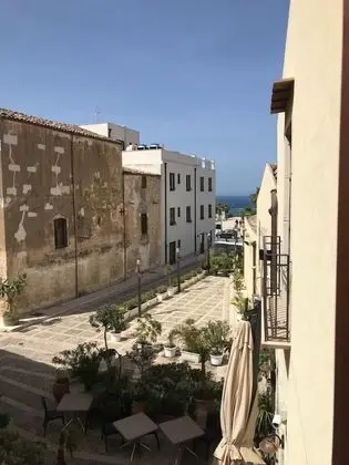 Deluxe Üç Kişilik Oda, Deniz Manzaralı