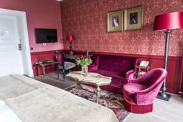 Superior Tek Büyük Yataklı Oda, Balkon, Şehir Manzaralı