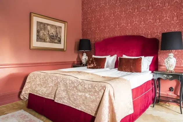 Superior Tek Büyük Yataklı Oda, Balkon, Şehir Manzaralı