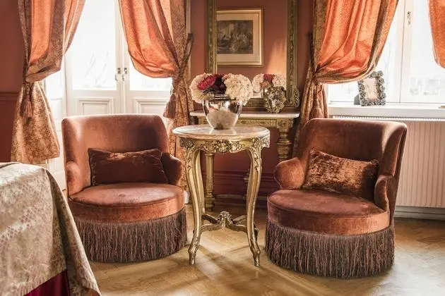 Superior Tek Büyük Yataklı Oda, Balkon, Şehir Manzaralı