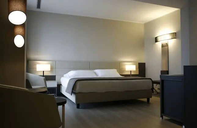 Superior Büyük Yataklı Tek Kişilik Oda