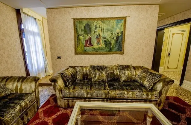 Panoramic Süit, Kanal Manzaralı