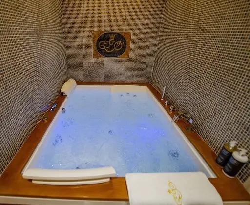 Panoramic Süit, Kanal Manzaralı