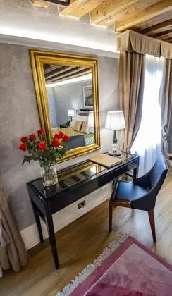 Deluxe Tek Büyük Yataklı Oda, 1 Büyük (Queen) Boy Yatak ve Çekyat, Kanal Manzaralı (San Salvador)