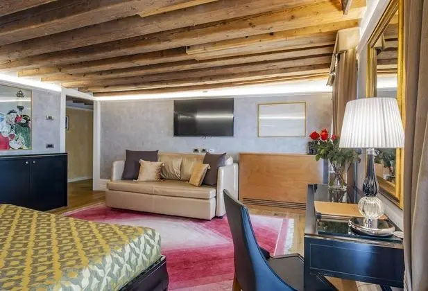 Deluxe Tek Büyük Yataklı Oda, 1 Büyük (Queen) Boy Yatak ve Çekyat, Kanal Manzaralı (San Salvador)