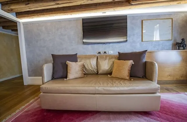 Deluxe Tek Büyük Yataklı Oda, 1 Büyük (Queen) Boy Yatak ve Çekyat, Kanal Manzaralı (San Salvador)