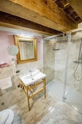 Standard Tek Büyük Yataklı Oda, Kanal Manzaralı (San Salvador)