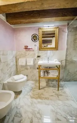 Standard Tek Büyük Yataklı Oda, Kanal Manzaralı (San Salvador)