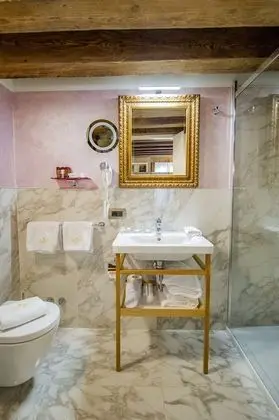 Standard Tek Büyük Yataklı Oda, Kanal Manzaralı (San Salvador)