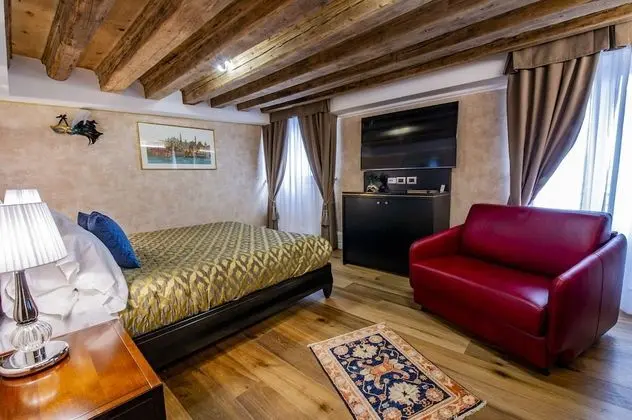 Superior Tek Büyük Yataklı Oda, Kanal Manzaralı (San Salvador)