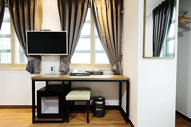 Basic Dört Kişilik Oda, 2 Çift Kişilik Yatak, Sigara İçilmez