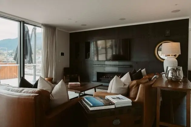 Çatı Katı Süiti (Penthouse) (The)