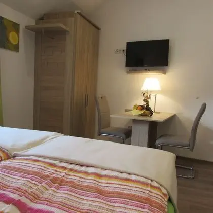 Classic Tek Büyük Yataklı Oda, Buzdolabı ve Mikrodalga