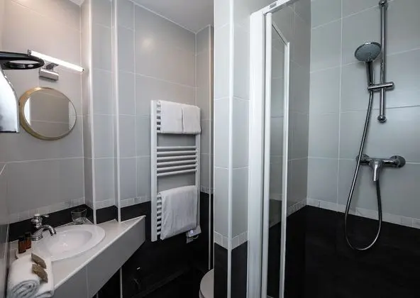 Dört Kişilik Oda