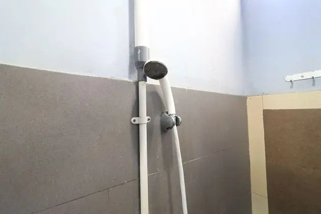 Tek Kişilik Oda, Ortak Banyo