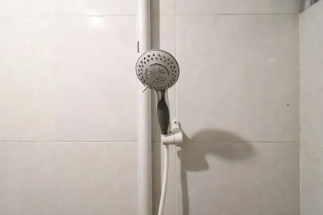 Tek Kişilik Oda, Ortak Banyo