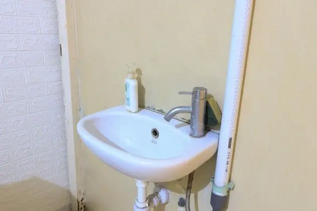 Tek Kişilik Oda, Ortak Banyo