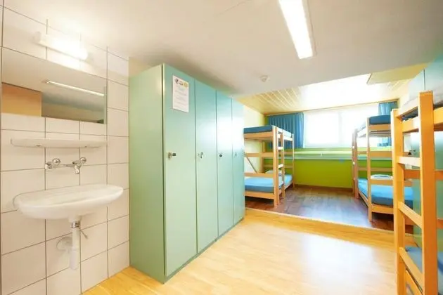 Basic Ortak Ranzalı Oda, Ortak Banyo