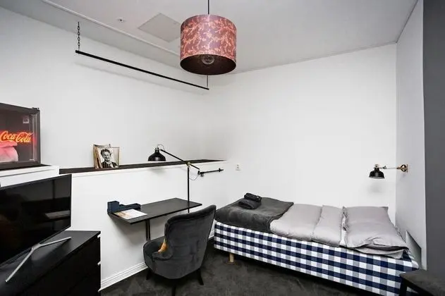 Standard Room, Skylight Window