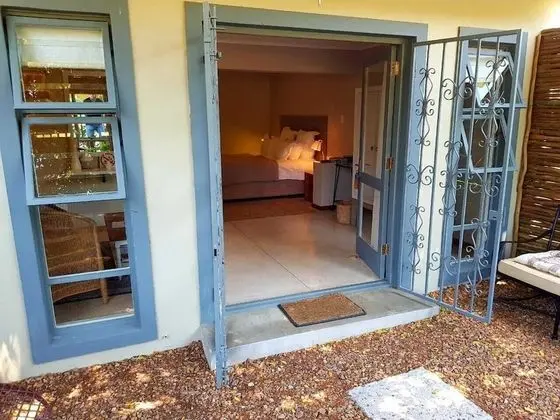 Comfort Süit, 1 En Büyük (King) Boy Yatak, Bahçe Manzaralı, Bahçeli